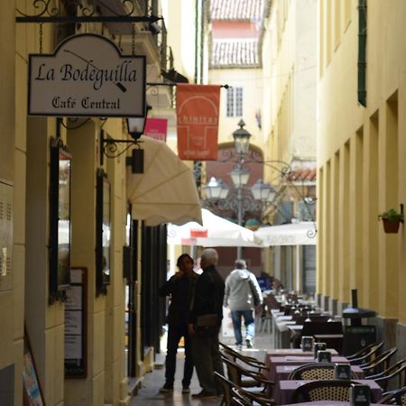Homely Malaga Plaza Montano Exterior foto