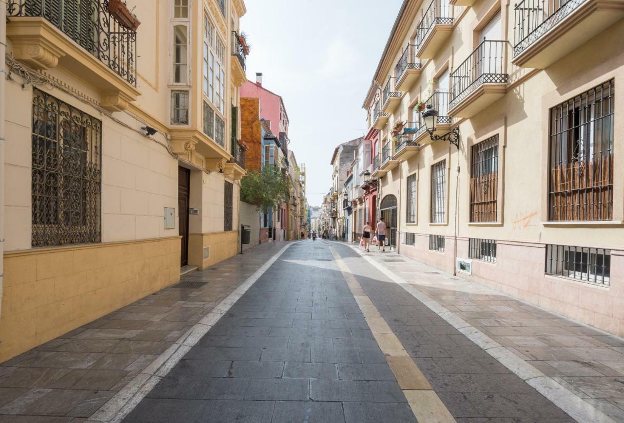Homely Malaga Plaza Montano Exterior foto
