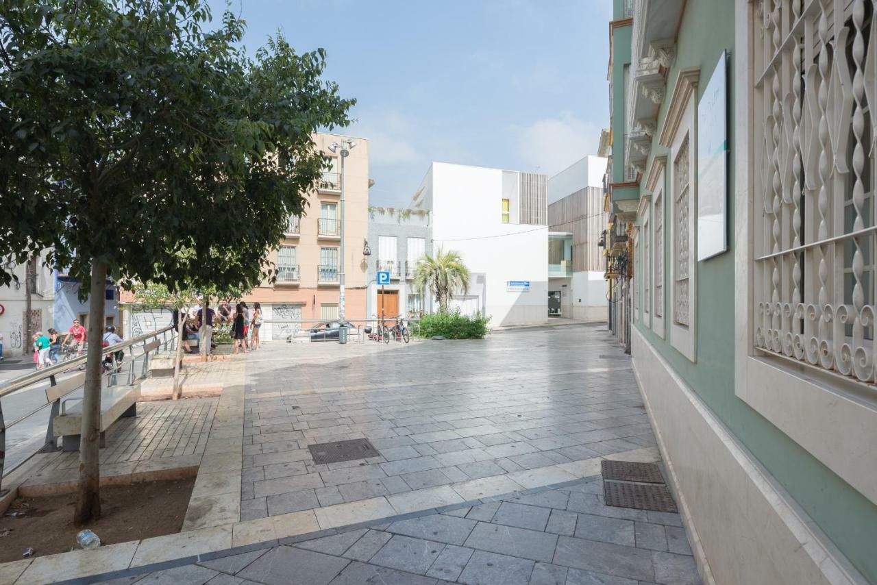 Homely Malaga Plaza Montano Exterior foto